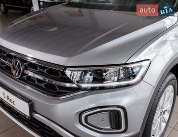 Нові авто - доступні тут і зараз. Новий Volkswagen T-Roc 2025.